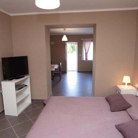 Federica A2+1 Apartment Veli Losinj Exterior photo